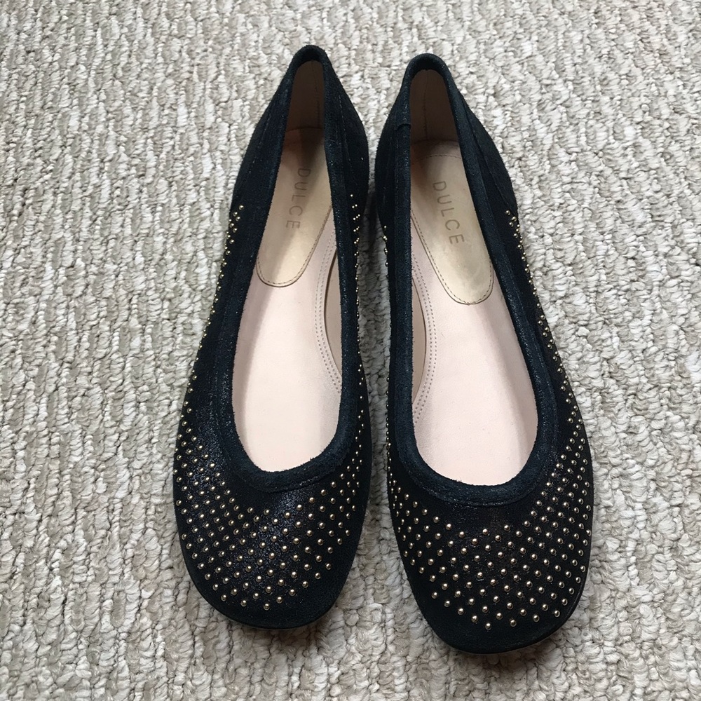 Dulce genuine leather suede flat size 9,5